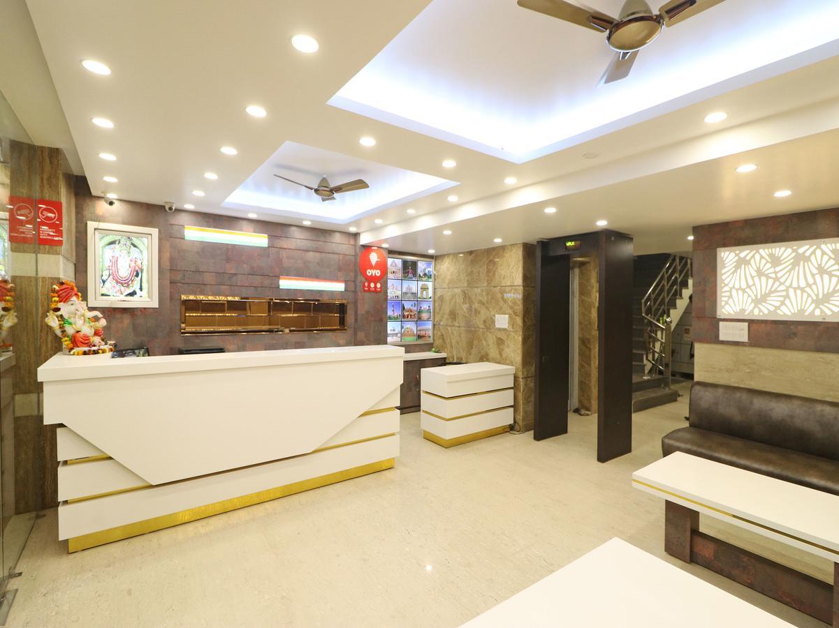 Oyo 11594 Hotel Tvs Nova Deli Exterior foto